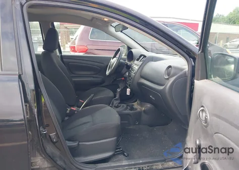 2018 Nissan Versa 1.6 S z USA, uszkodzony, nr VIN 3N1CN7AP7JL832381